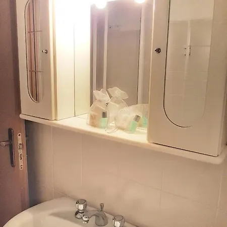 Residenza Grecale Con Veranda Vicino Al Paese Vakantiehuis *