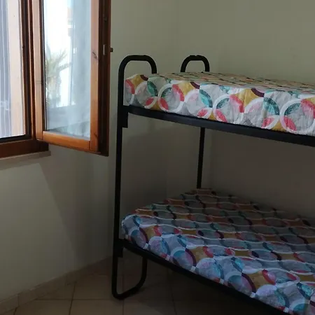 Residenza Grecale Con Veranda Vicino Al Paese *