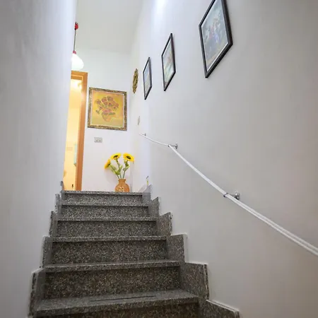 Residenza Grecale Con Veranda Vicino Al Paese Vakantiehuis Stintino