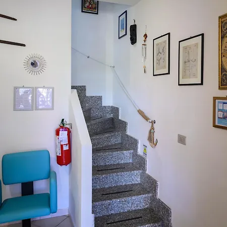 Residenza Grecale Con Veranda Vicino Al Paese