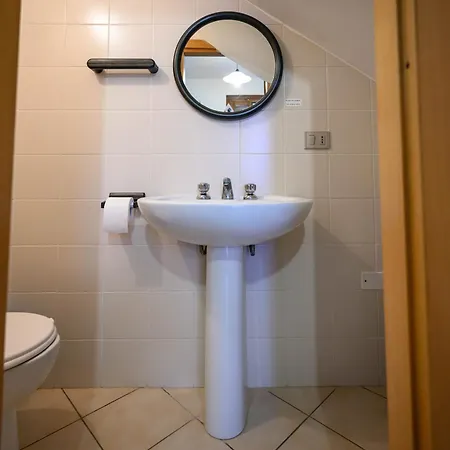 Residenza Grecale Con Veranda Vicino Al Paese Vakantiehuis Stintino