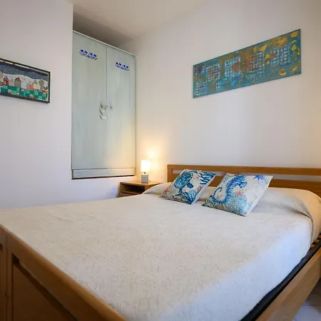Residenza Grecale Con Veranda Vicino Al Paese Vakantiehuis