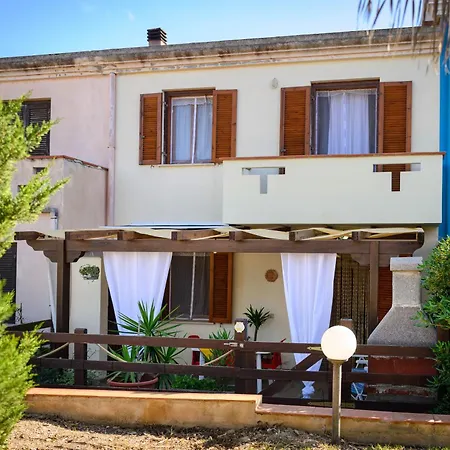 Vakantiehuis Residenza Grecale Con Veranda Vicino Al Paese Stintino