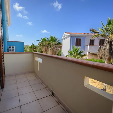 Vakantiehuis Residenza Grecale Con Veranda Vicino Al Paese Stintino
