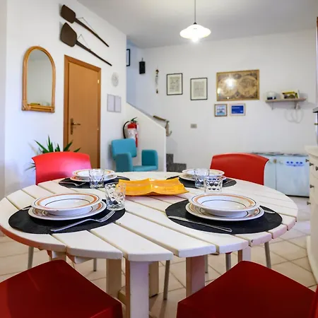 Residenza Grecale Con Veranda Vicino Al Paese Stintino
