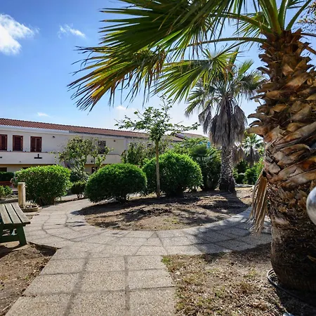 Vakantiehuis Residenza Grecale Con Veranda Vicino Al Paese