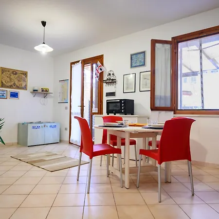 Vakantiehuis Residenza Grecale Con Veranda Vicino Al Paese