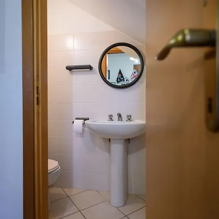 Residenza Grecale Con Veranda Vicino Al Paese *