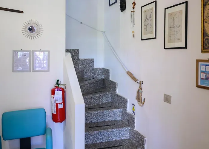 Residenza Grecale Con Veranda Vicino Al Paese