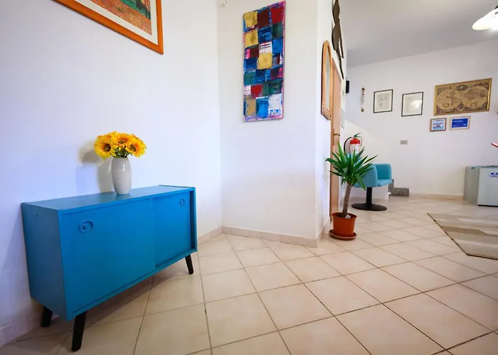 Residenza Grecale Con Veranda Vicino Al Paese Tatil Evi Stintino