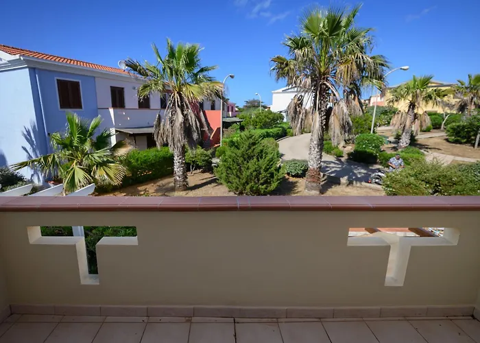 Residenza Grecale Con Veranda Vicino Al Paese