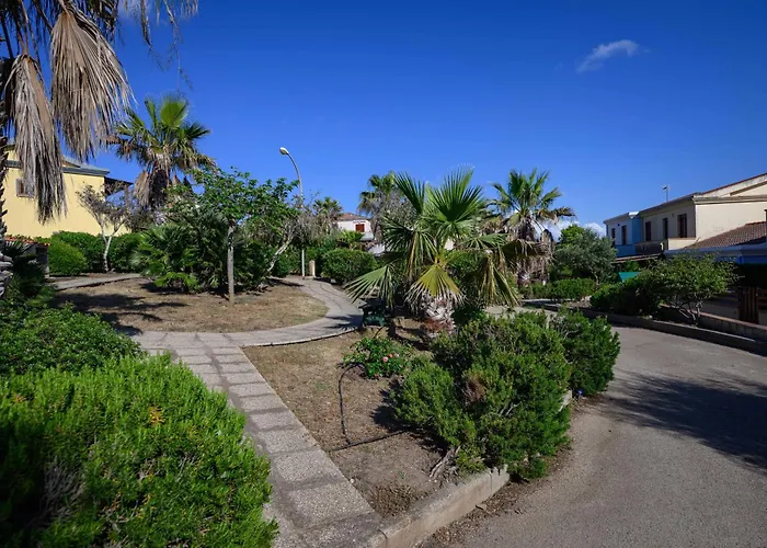Residenza Grecale Con Veranda Vicino Al Paese *