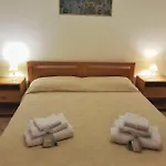 Residenza Grecale, Con Veranda, In Zona Residenziale Tranquilla, A Due Passi Dal Paese Σπίτι διακοπών *