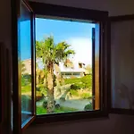 Residenza Grecale, Con Veranda, In Zona Residenziale Tranquilla, A Due Passi Dal Paese Stintino