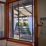 Residenza Grecale, Con Veranda, In Zona Residenziale Tranquilla, A Due Passi Dal Paese Semesterbostad *