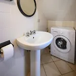 Residenza Grecale, Con Veranda, In Zona Residenziale Tranquilla, A Due Passi Dal Paese Semesterbostad Stintino