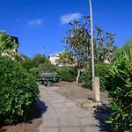 Residenza Grecale, Con Veranda, In Zona Residenziale Tranquilla, A Due Passi Dal Paese