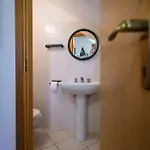 Residenza Grecale, Con Veranda, In Zona Residenziale Tranquilla, A Due Passi Dal Paese *