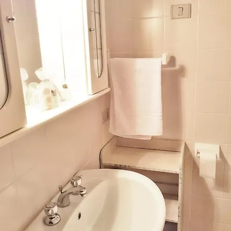 Residenza Grecale Con Veranda Vicino Al Paese Holiday home *