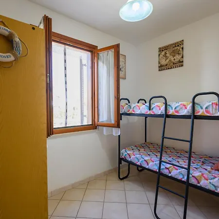 Holiday home Residenza Grecale Con Veranda Vicino Al Paese
