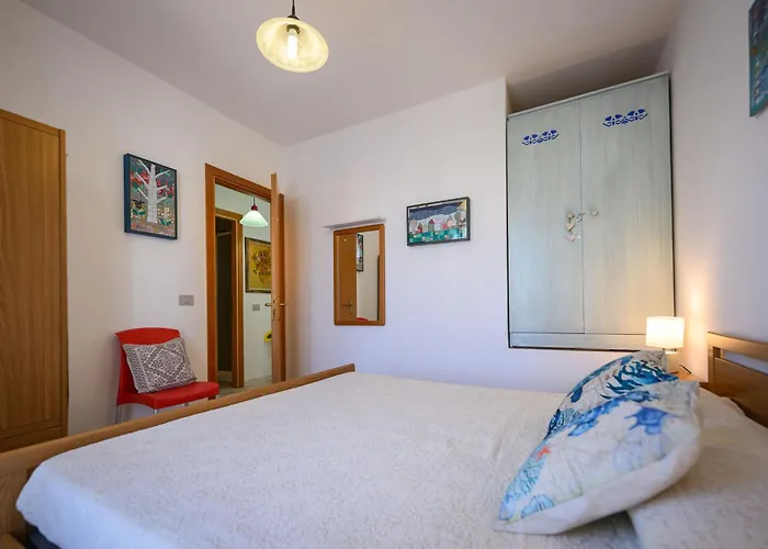 Residenza Grecale Con Veranda Vicino Al Paese